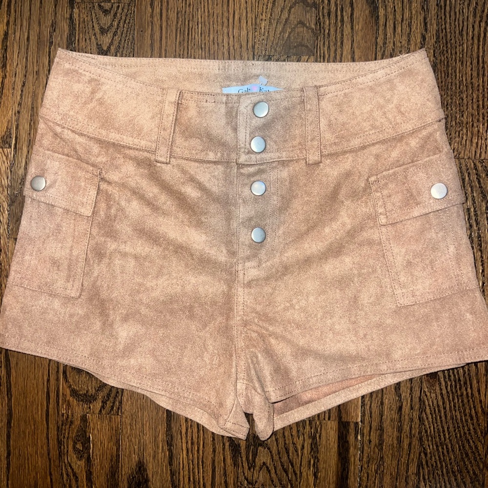 Gab ❤️ Kate size 2 suede shorts